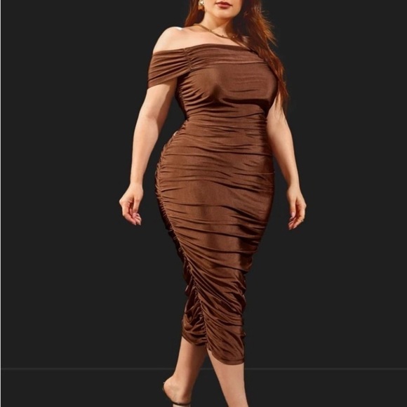 SHEIN Privé Plus Off Shoulder Ruched Bodycon Dress L “host pick” 👗💃👗💃 - Picture 1 of 8